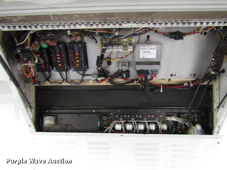 image for item DF7835 2001 Orion shuttle bus