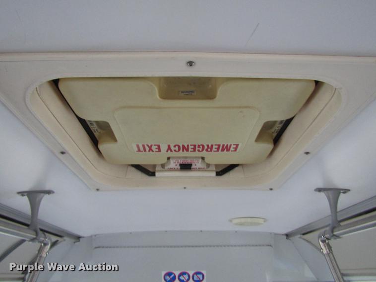 image for item DF7835 2001 Orion shuttle bus