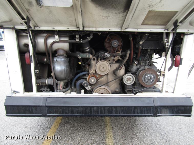 image for item DF7835 2001 Orion shuttle bus