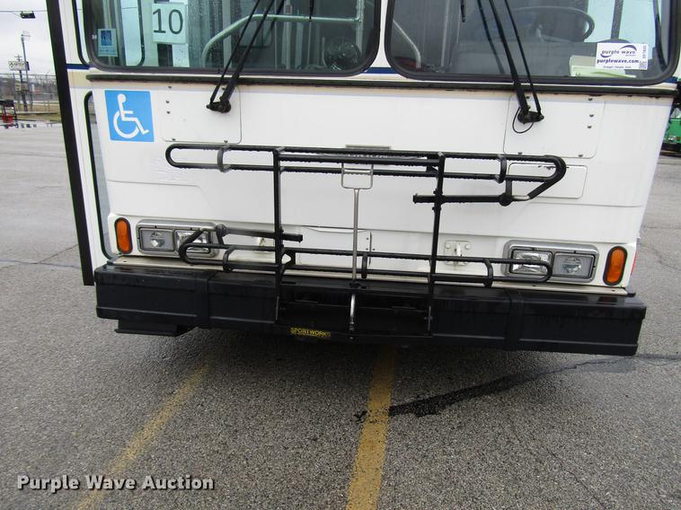 image for item DF7835 2001 Orion shuttle bus