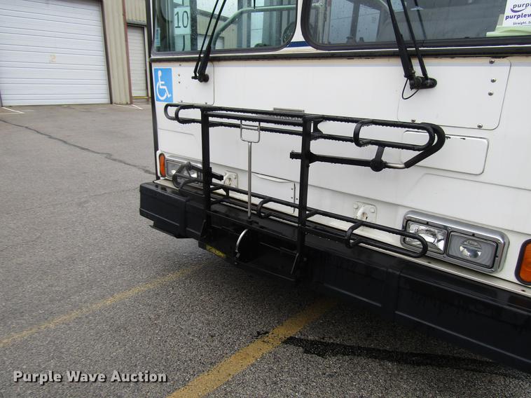 image for item DF7835 2001 Orion shuttle bus