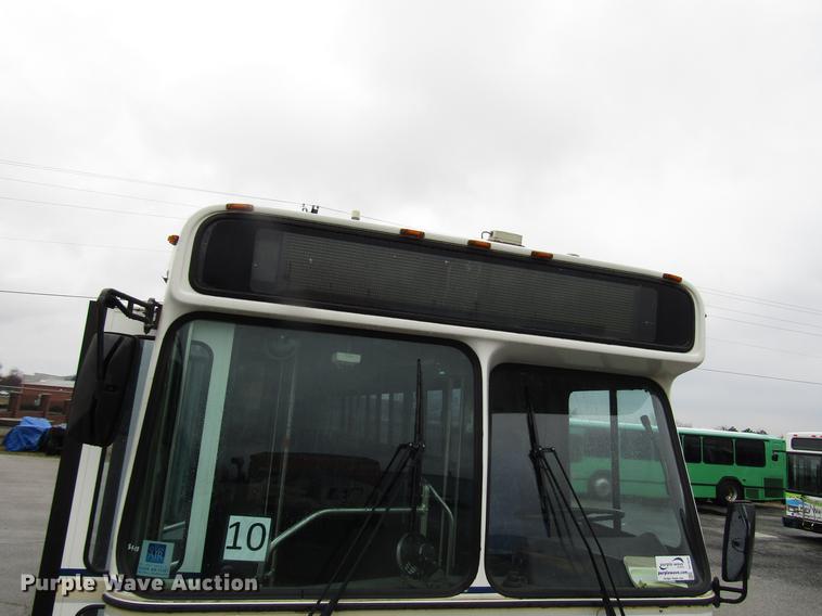 image for item DF7835 2001 Orion shuttle bus