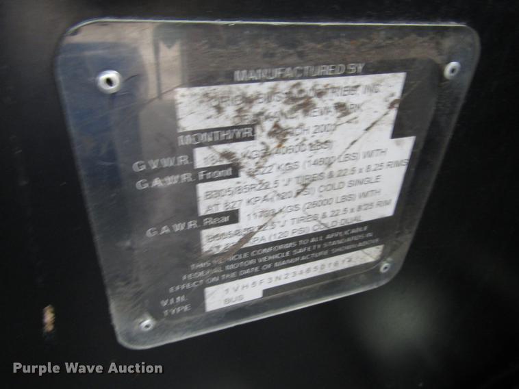 image for item DF7835 2001 Orion shuttle bus