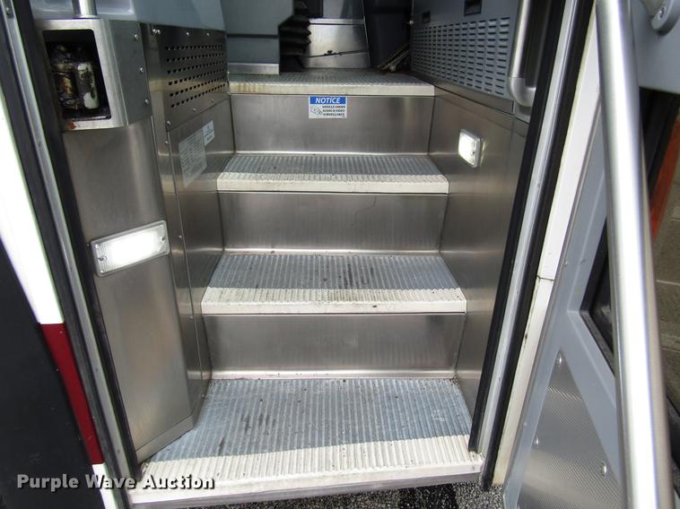 image for item DF7836 2010 MCI D4505 coach bus