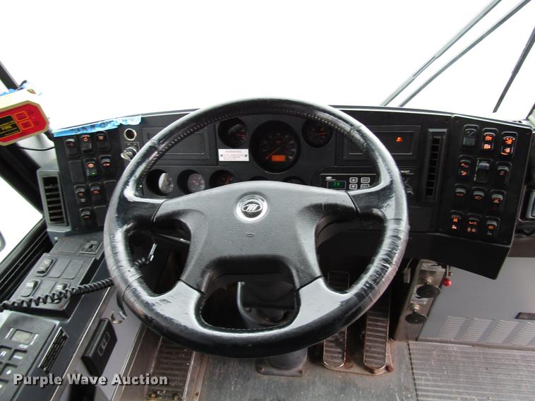 image for item DF7836 2010 MCI D4505 coach bus