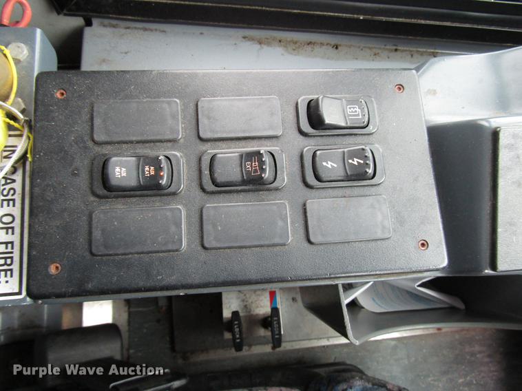 image for item DF7836 2010 MCI D4505 coach bus