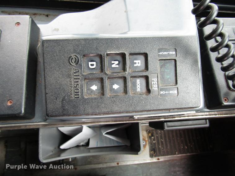 image for item DF7836 2010 MCI D4505 coach bus