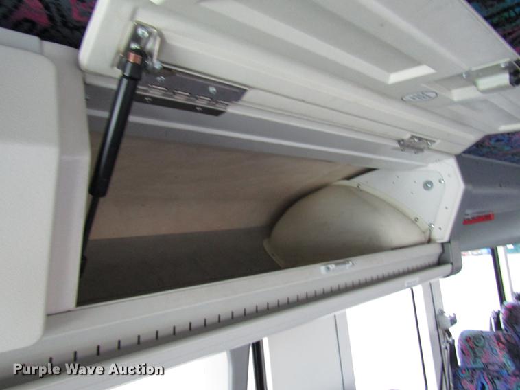 image for item DF7836 2010 MCI D4505 coach bus