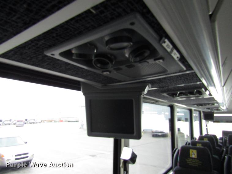 image for item DF7836 2010 MCI D4505 coach bus