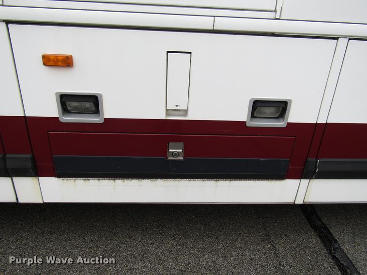 image for item DF7836 2010 MCI D4505 coach bus