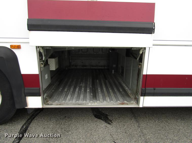 image for item DF7836 2010 MCI D4505 coach bus