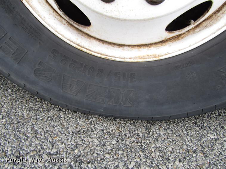 image for item DF7836 2010 MCI D4505 coach bus