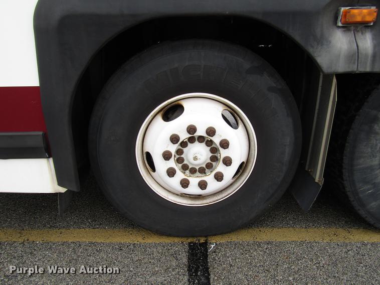 image for item DF7836 2010 MCI D4505 coach bus