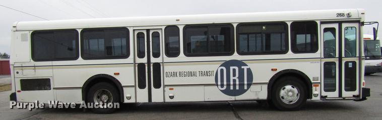 image for item DF7837 2001 Orion shuttle bus