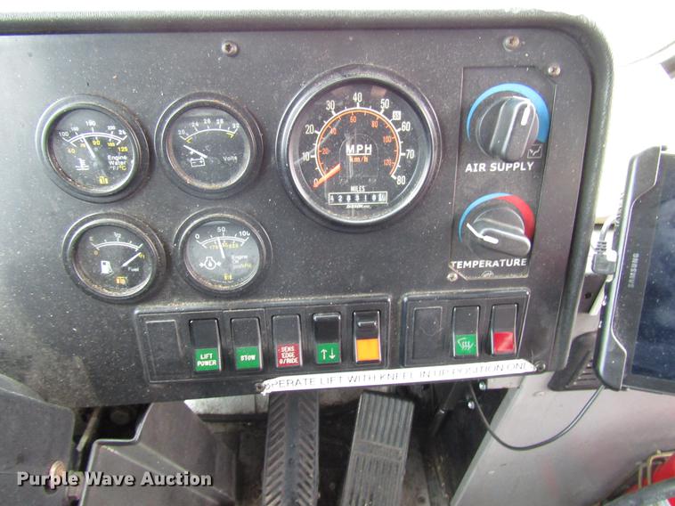 image for item DF7837 2001 Orion shuttle bus