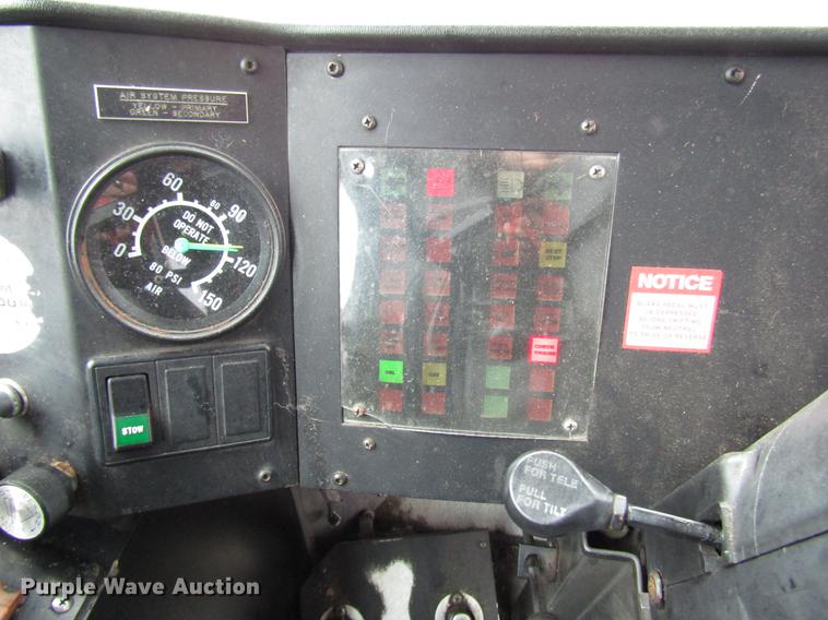 image for item DF7837 2001 Orion shuttle bus