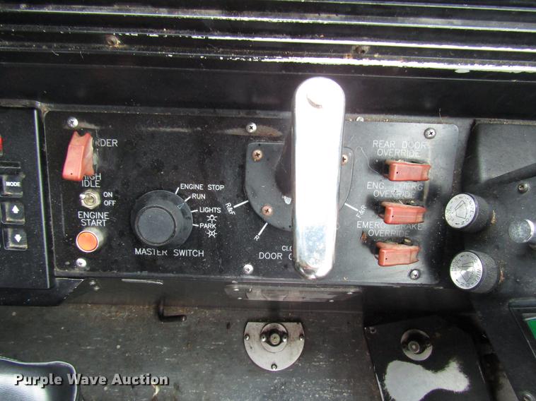 image for item DF7837 2001 Orion shuttle bus