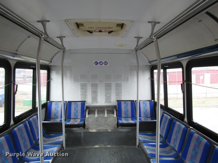 image for item DF7837 2001 Orion shuttle bus