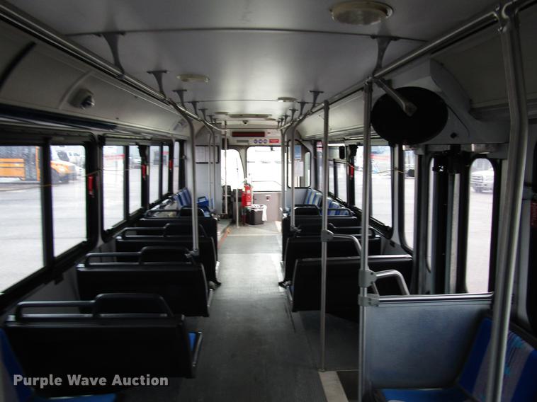 image for item DF7837 2001 Orion shuttle bus