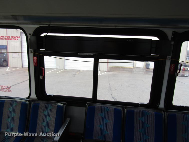 image for item DF7837 2001 Orion shuttle bus