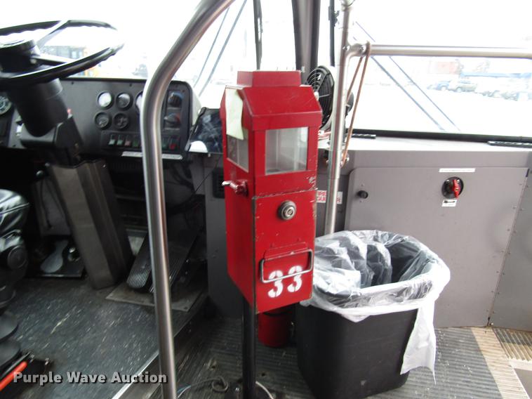 image for item DF7837 2001 Orion shuttle bus