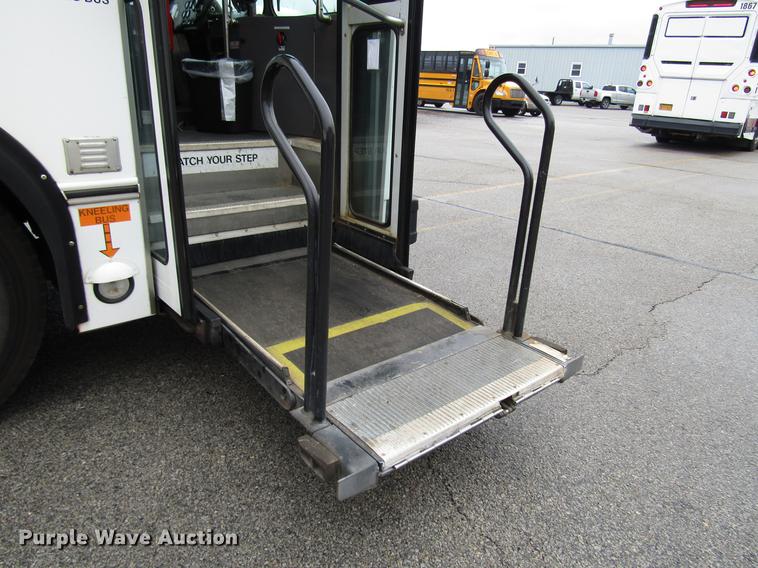 image for item DF7837 2001 Orion shuttle bus