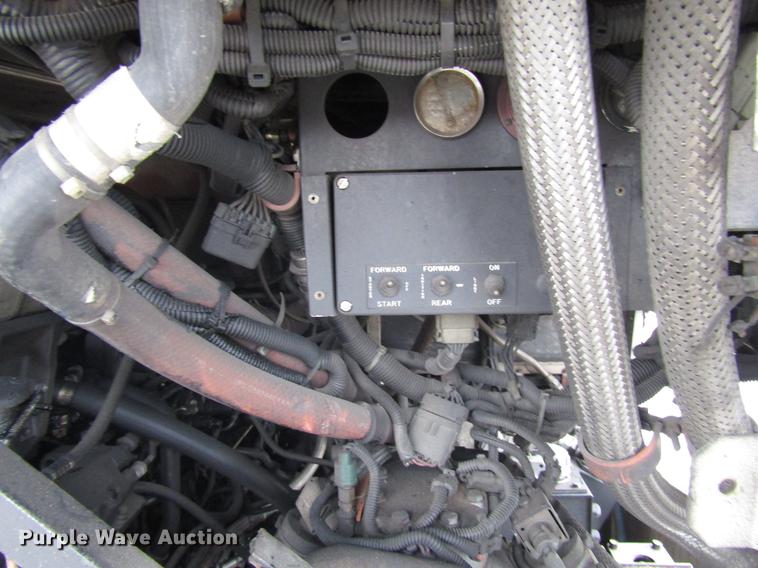 image for item DF7837 2001 Orion shuttle bus