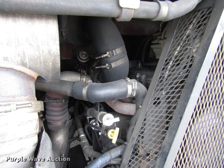 image for item DF7837 2001 Orion shuttle bus