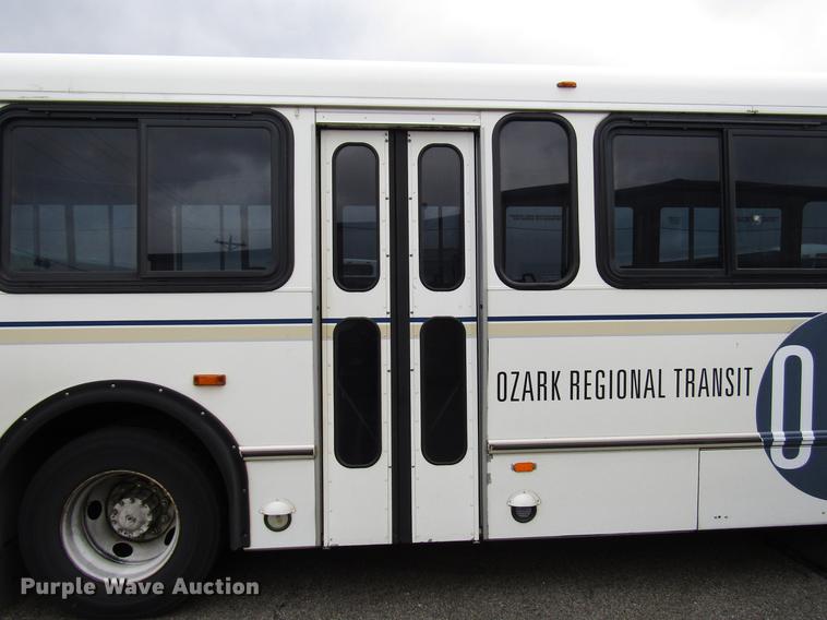 image for item DF7837 2001 Orion shuttle bus