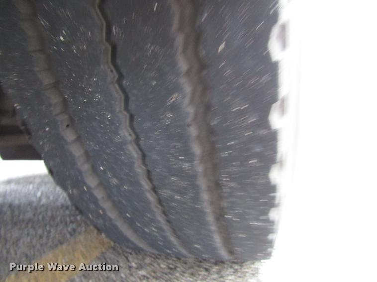 image for item DF7837 2001 Orion shuttle bus