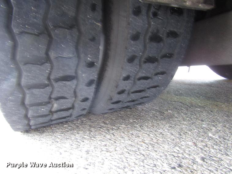 image for item DF7837 2001 Orion shuttle bus