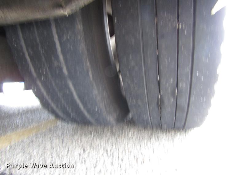 image for item DF7837 2001 Orion shuttle bus