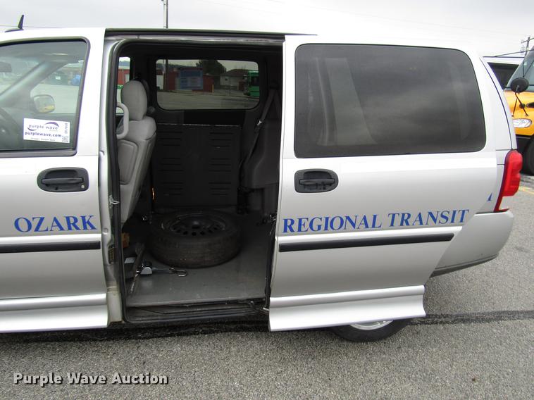 image for item DF7838 2007 Chevrolet Uplander van