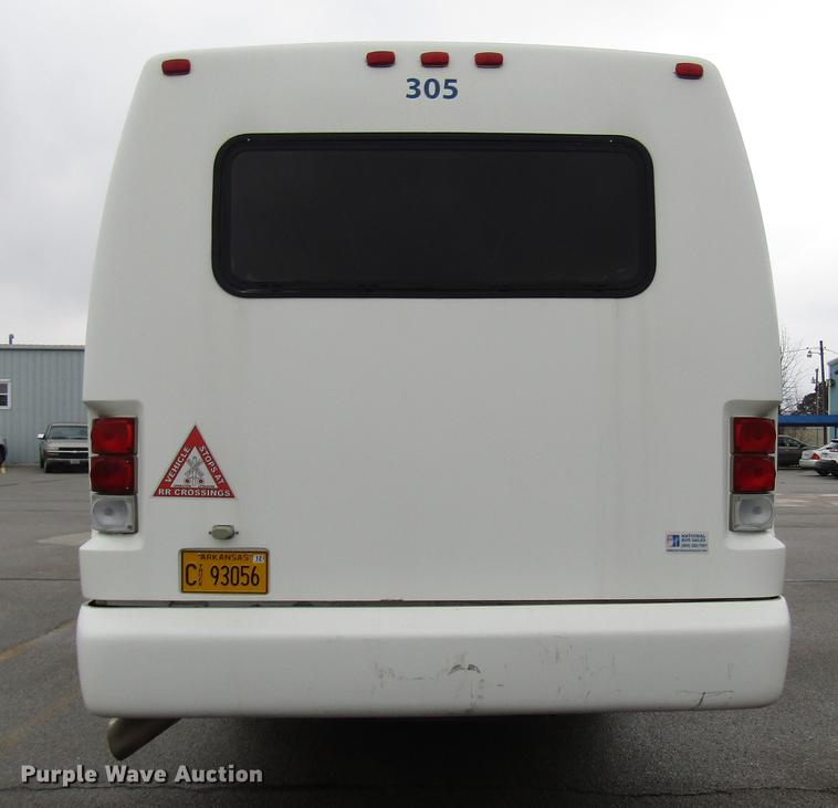 image for item DF7839 2008 International 3200 shuttle bus