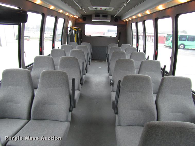 image for item DF7839 2008 International 3200 shuttle bus