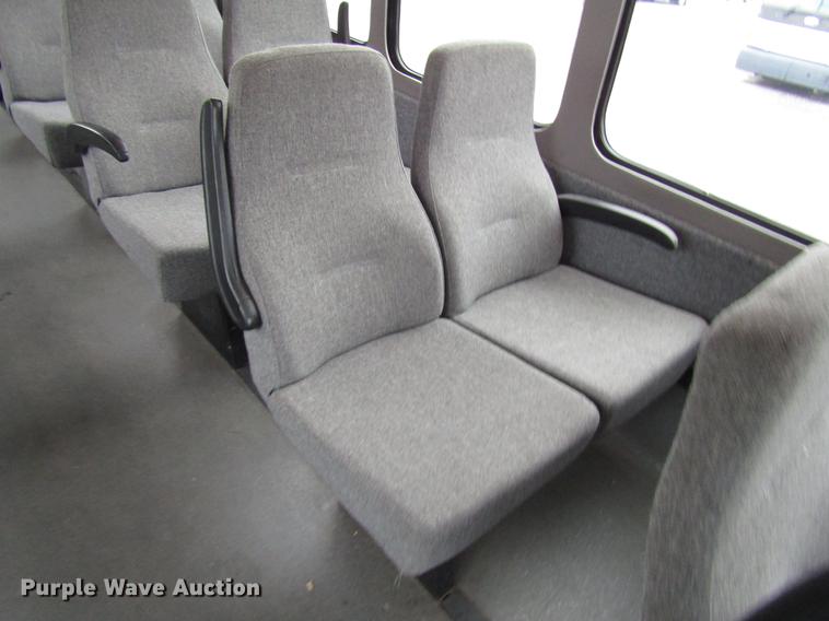 image for item DF7839 2008 International 3200 shuttle bus