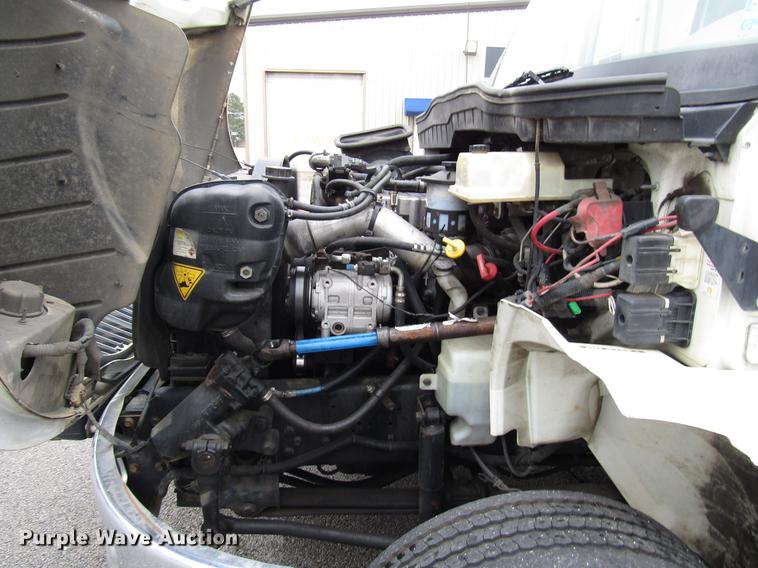 image for item DF7839 2008 International 3200 shuttle bus