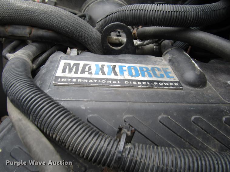 image for item DF7839 2008 International 3200 shuttle bus