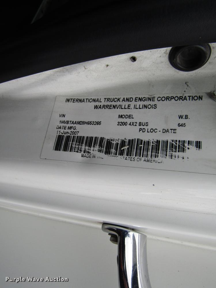 image for item DF7839 2008 International 3200 shuttle bus