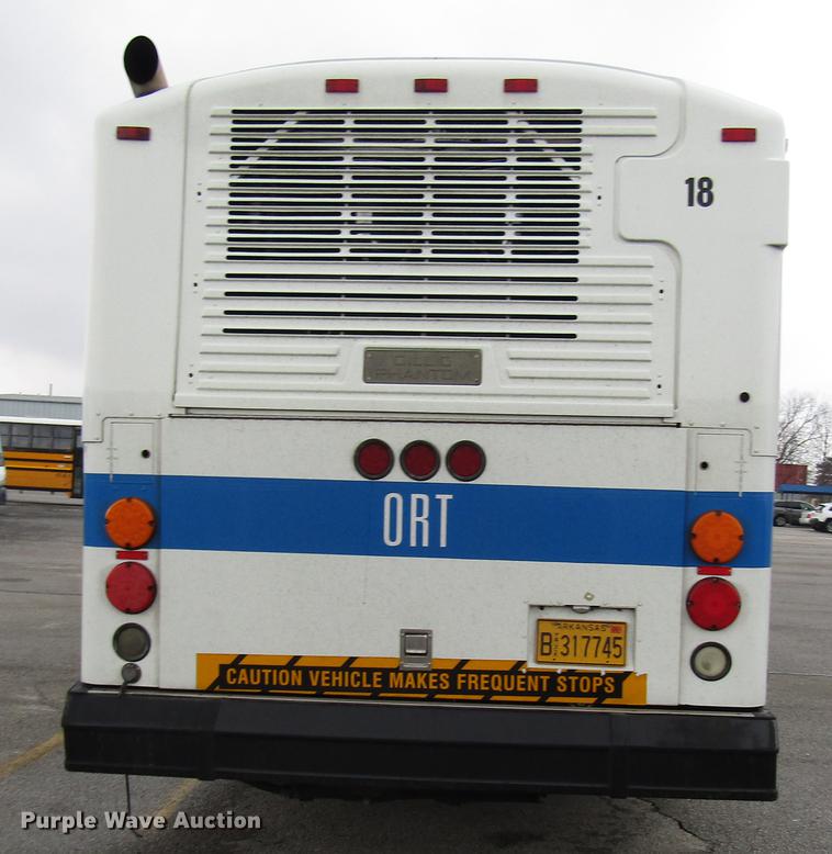 image for item DF7840 2001 Gillig G21B096N4 shuttle bus