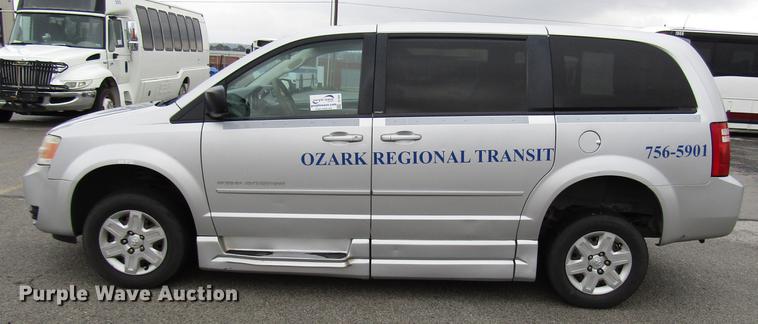 image for item DF7841 2010 Dodge Grand Caravan van
