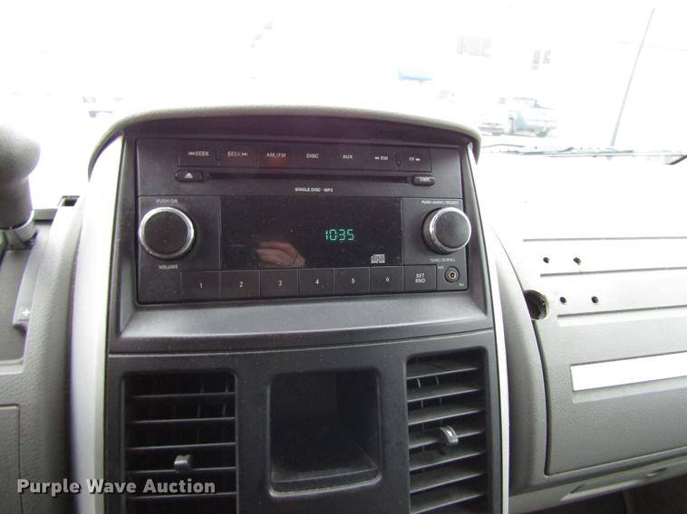 image for item DF7841 2010 Dodge Grand Caravan van