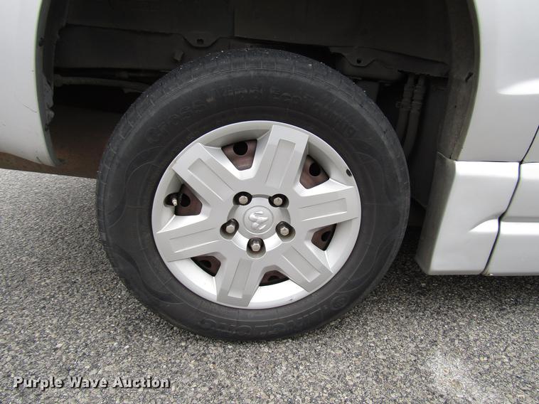 image for item DF7841 2010 Dodge Grand Caravan van