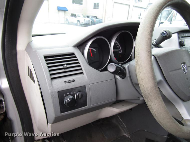 image for item DF7842 2010 Dodge Grand Caravan van