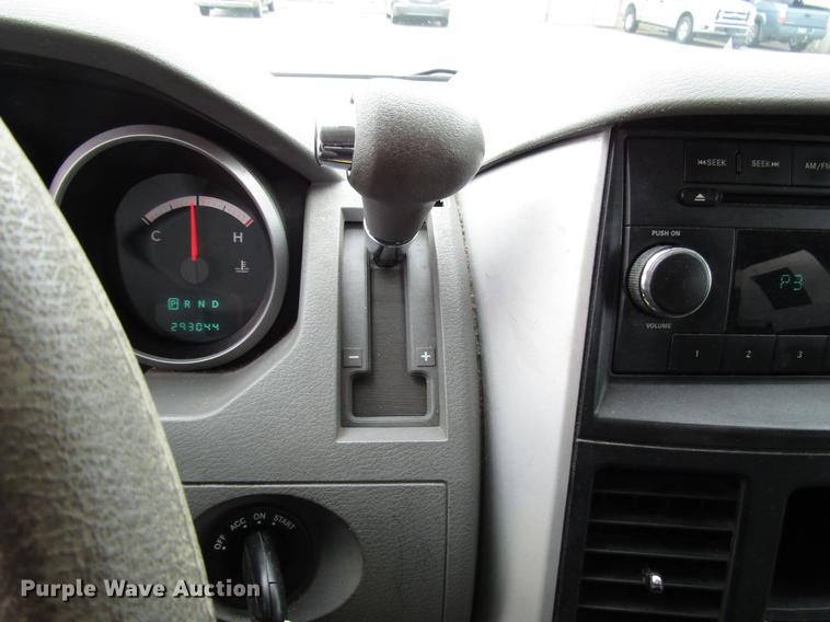 image for item DF7842 2010 Dodge Grand Caravan van