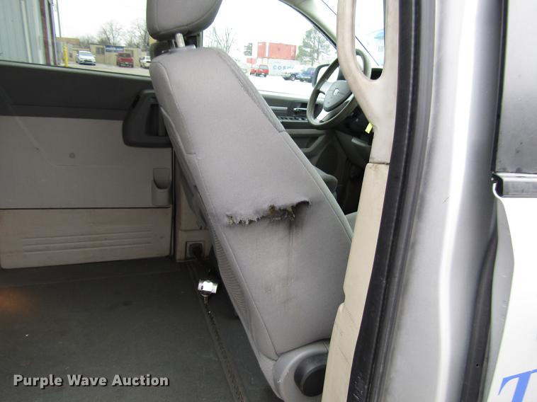 image for item DF7842 2010 Dodge Grand Caravan van