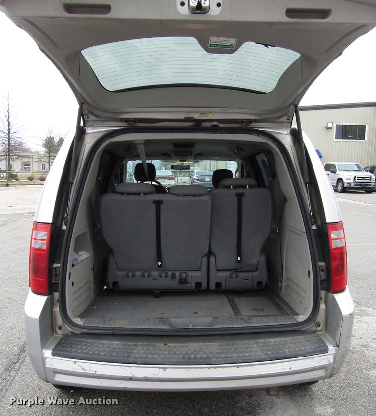 image for item DF7842 2010 Dodge Grand Caravan van