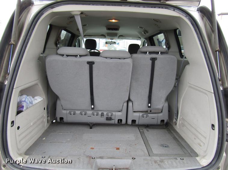 image for item DF7842 2010 Dodge Grand Caravan van