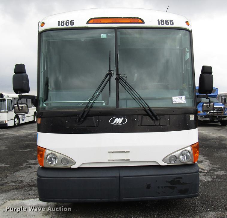 image for item DF7844 2010 MCI D4505 coach bus