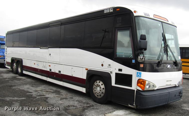 image for item DF7844 2010 MCI D4505 coach bus